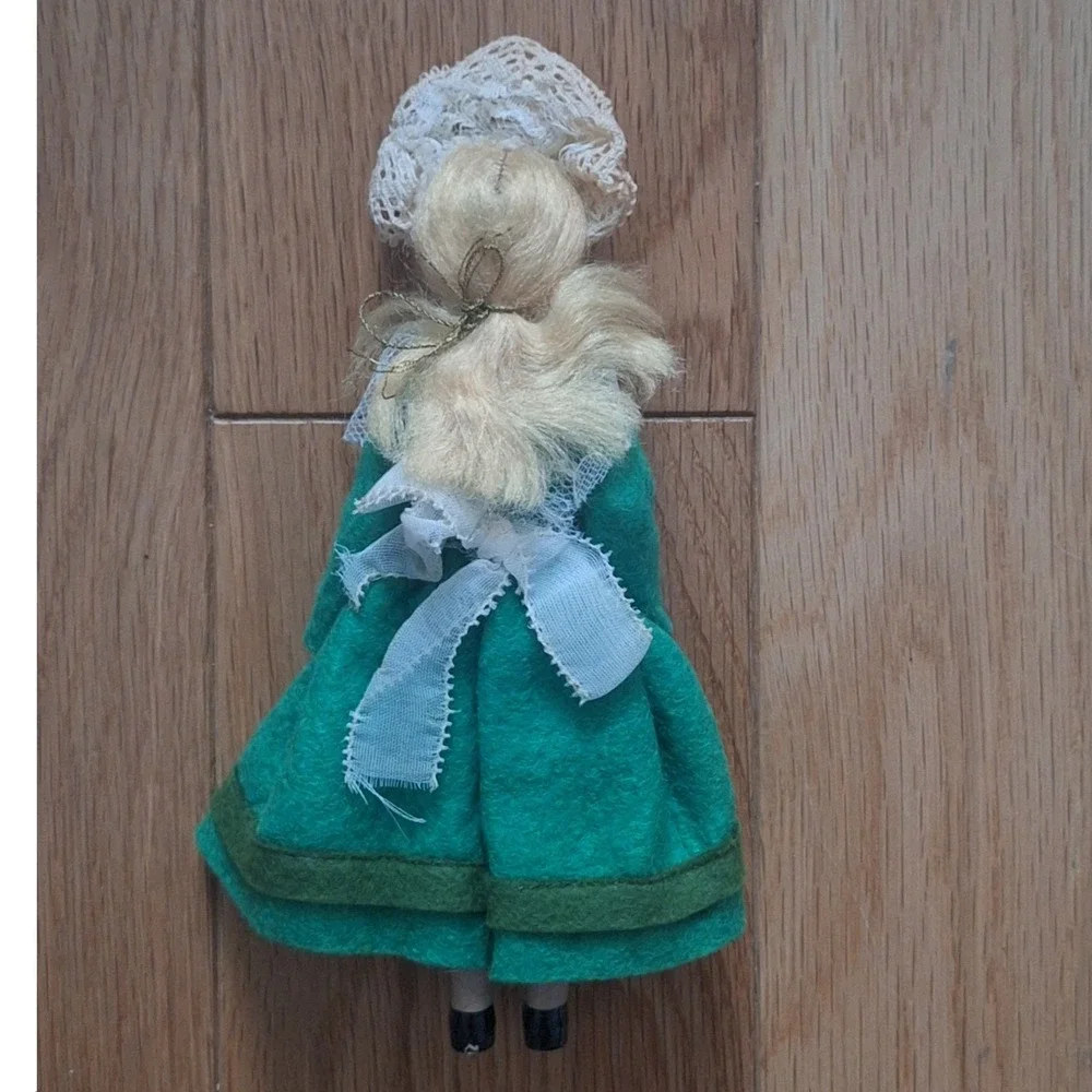 Lenci Torino Vintage Miniature Felt Doll Lace Apron Bonnet Green 7.5 Inch